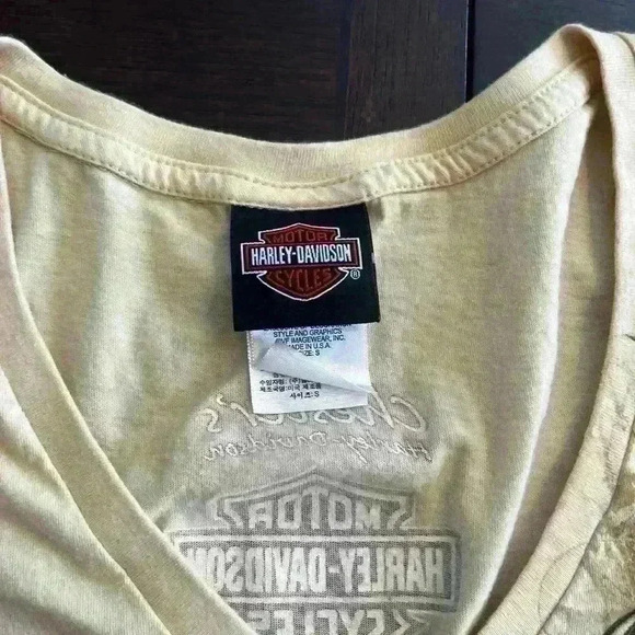 Ladies Harley Davidson Small T Shirt V Neck Chester’s HD Mesa AZ EUC - Picture 3 of 9